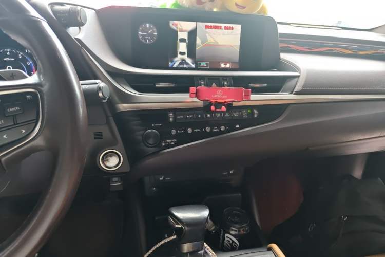 Used Lexus ES 2018 200 Excellence Edition China VI Standard Audio And AC Panel