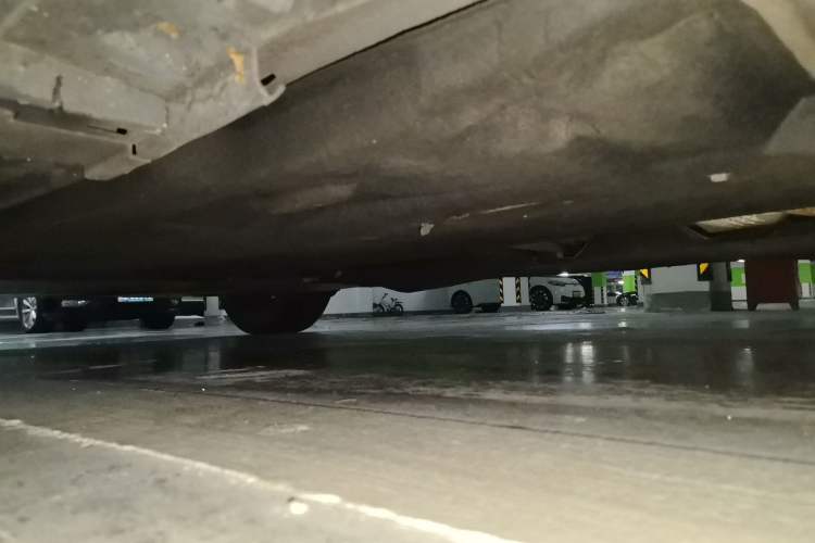 Used Lexus ES 2018 300h Premier Edition China VI Standard Chassis Front Right