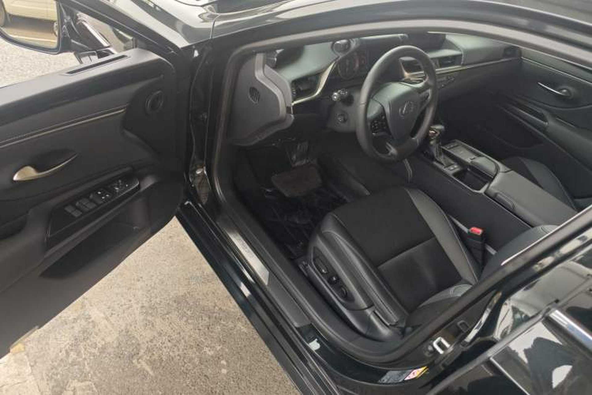 Used Lexus ES 2018 300h Premier Edition China V Standard Driver Seat
