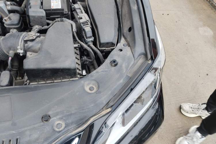 Used Lexus ES 2018 260 Excellence Edition China V Standard Engine Bay Left