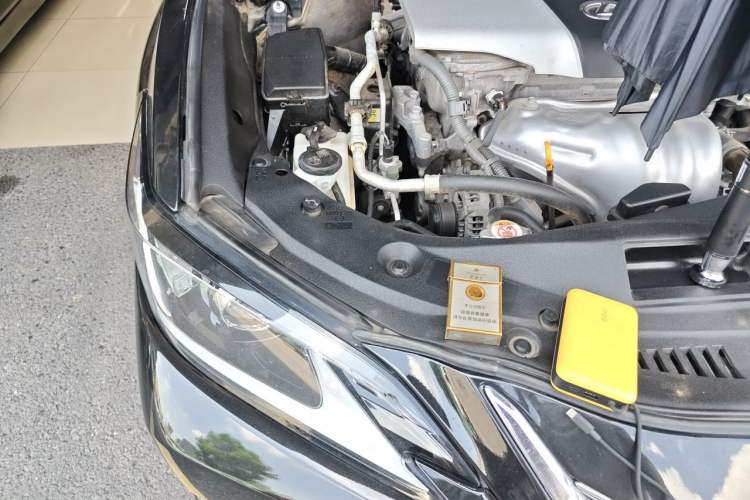 Used Lexus ES 2018 200 Excellence Edition China VI Standard Engine Bay Right