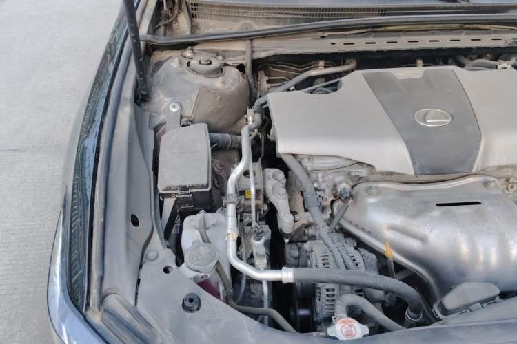 Used Lexus ES 2018 200 Excellence Edition China VI Standard Engine Bay Right