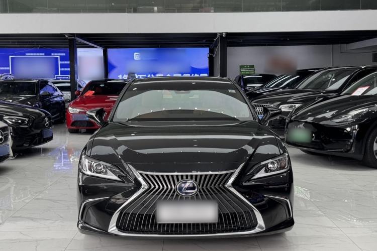 Used Lexus ES 2018 300h Premier Edition China V Standard Exterior 6