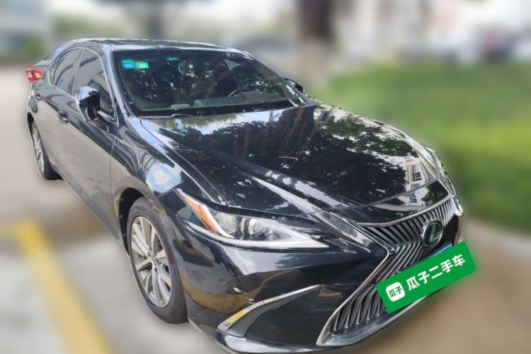 Used Lexus ES 2018 300h Premier Edition China VI Standard Front Right 45 Deg