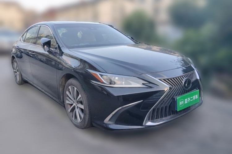 Used Lexus ES 2018 200 Excellence Edition China VI Standard Front Right 45 Deg