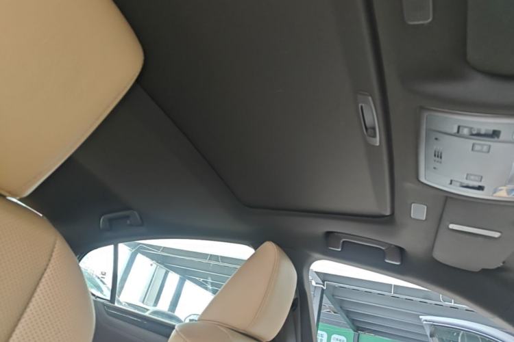 Used Lexus ES 2018 300h Premier Edition China V Standard Headliner