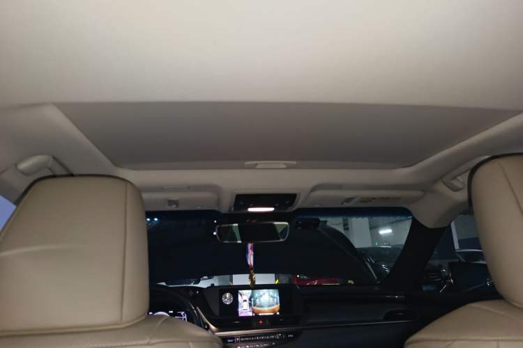 Used Lexus ES 2018 300h Premier Edition China VI Standard Headliner