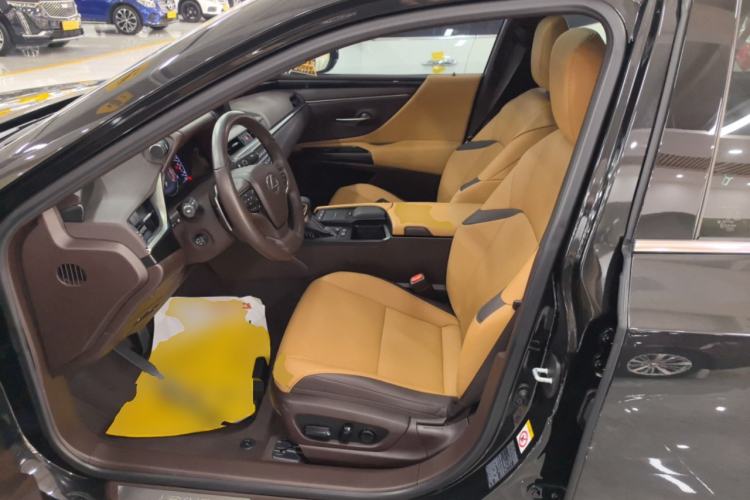 Used Lexus ES 2018 200 Excellence Edition China V Standard Left Front Seat