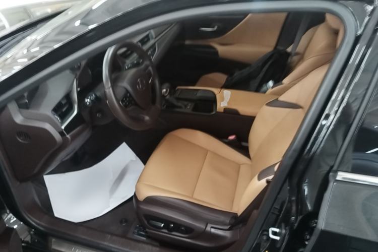 Used Lexus ES 2018 200 Excellence Edition China V Standard Left Front Seat