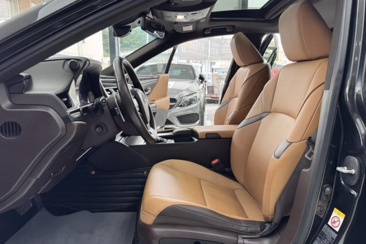 Used Lexus ES 2018 300h Premier Edition China V Standard Left Front Seat
