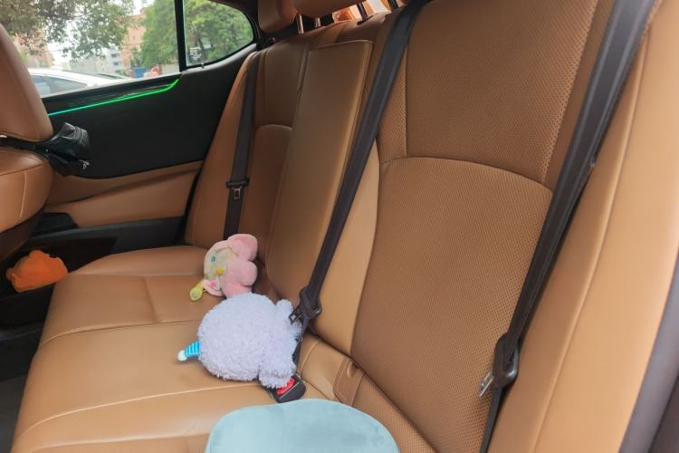 Used Lexus ES 2018 200 Excellence Edition China V Standard Left Rear Seat