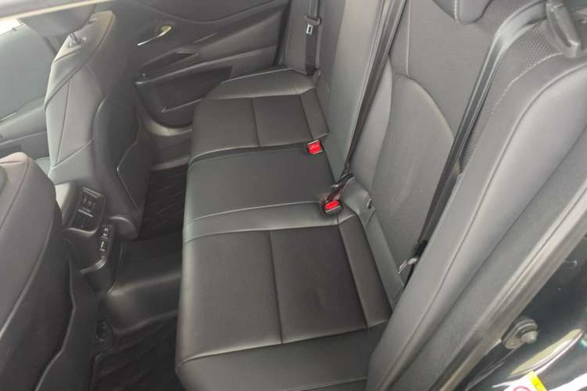 Used Lexus ES 2018 300h Premier Edition China V Standard Left Rear Seat