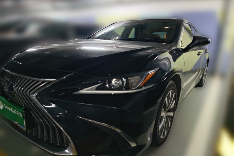 Used Lexus ES 2018 300h Premier Edition China VI Standard Guazi used car, China used car export, Used car for sale, Used cars, Cheapest cars for sale