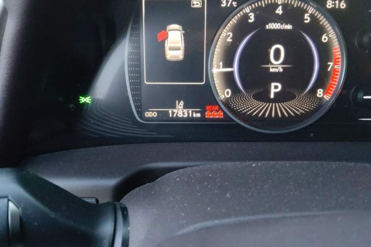 Used Lexus ES 2018 200 Excellence Edition China VI Standard Odometer Close Up