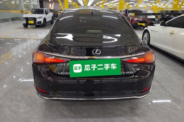 Used Lexus ES 2018 200 Excellence Edition China V Standard Rear