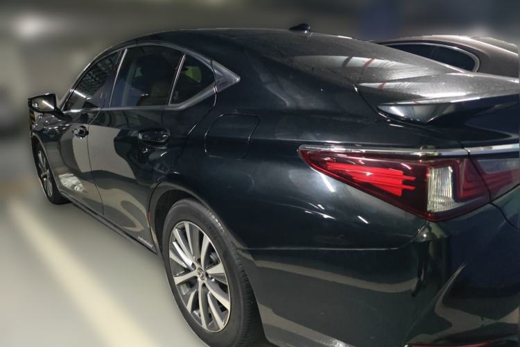 Used Lexus ES 2018 300h Premier Edition China VI Standard Rear Left 45 Deg