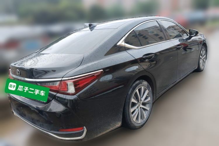 Used Lexus ES 2018 260 Excellence Edition China V Standard Rear Right 45 Deg