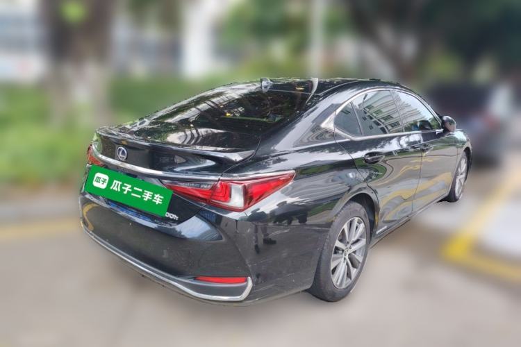Used Lexus ES 2018 300h Premier Edition China VI Standard Rear Right 45 Deg