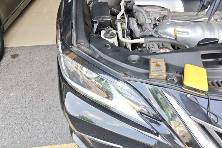 Used Lexus ES 2018 200 Excellence Edition China VI Standard Right Front Headlight