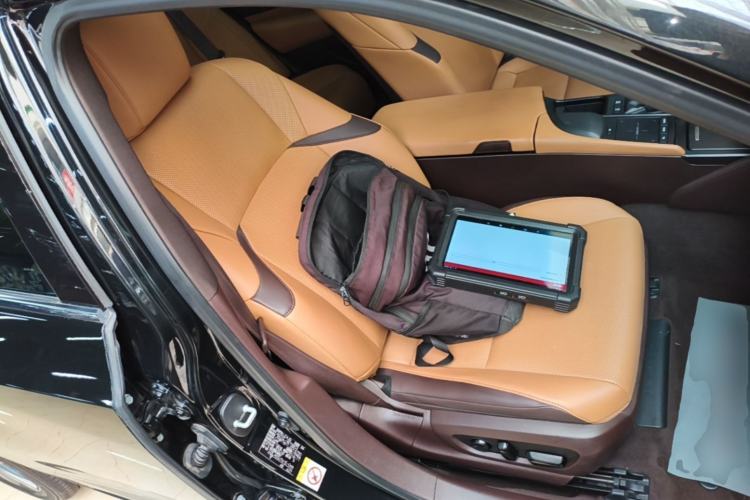 Used Lexus ES 2018 200 Excellence Edition China V Standard Right Front Seat