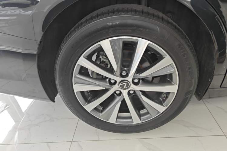 Used Lexus ES 2018 300h Premier Edition China V Standard Right Rear Wheel Hub