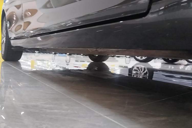 Used Lexus ES 2018 200 Excellence Edition China V Standard Right Side Sill