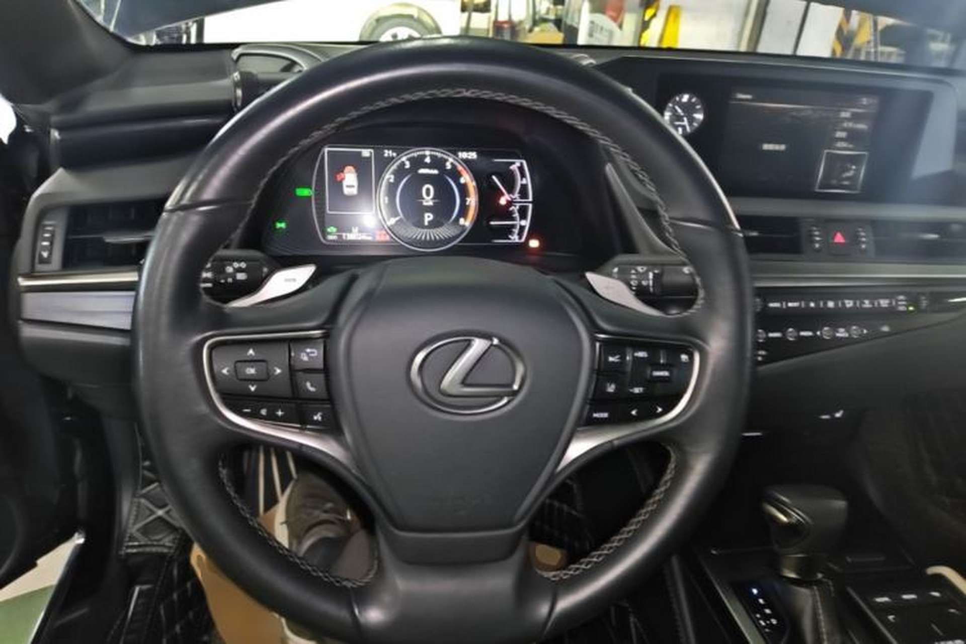 Used Lexus ES 2018 300h Premier Edition China VI Standard Steering Wheel