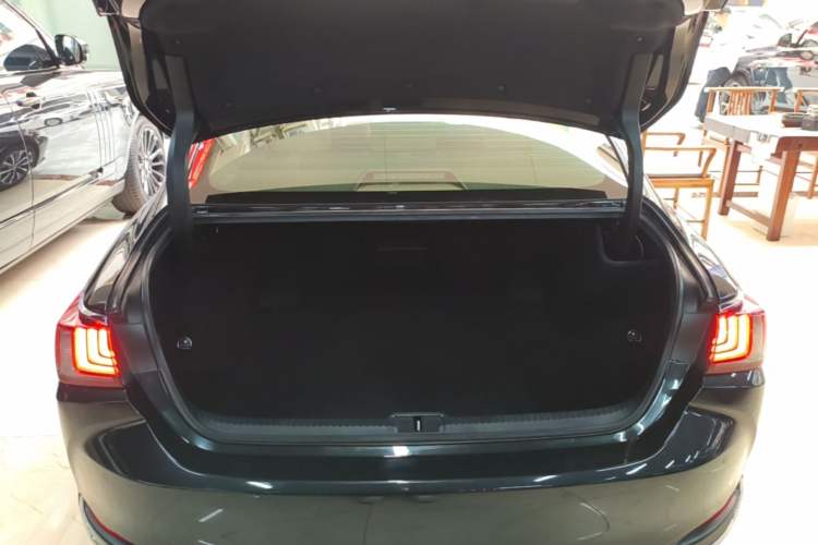 Used Lexus ES 2018 200 Excellence Edition China V Standard Trunk