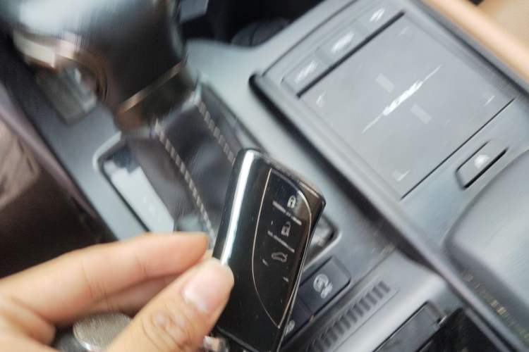 Used Lexus ES 2018 260 Excellence Edition China V Standard Vehicle Key