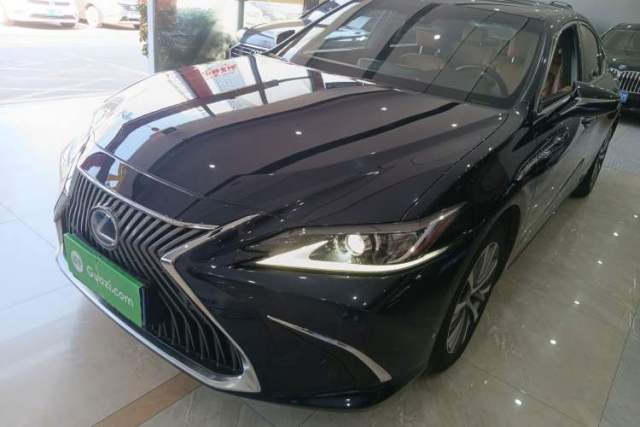 Used Lexus ES 2018 300h Premier Edition China VI Standard