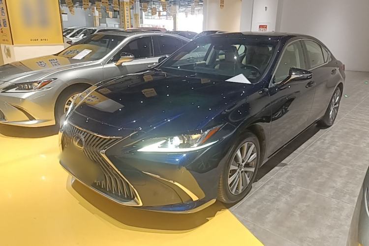 Used Lexus ES 2018 200 Excellence Edition China V Standard Guazi used car, China used car export, Used car for sale, Used cars, Cheapest cars for sale