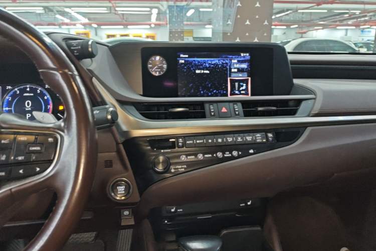 Used Lexus ES 2018 200 Excellence Edition China V Standard Audio And AC Panel