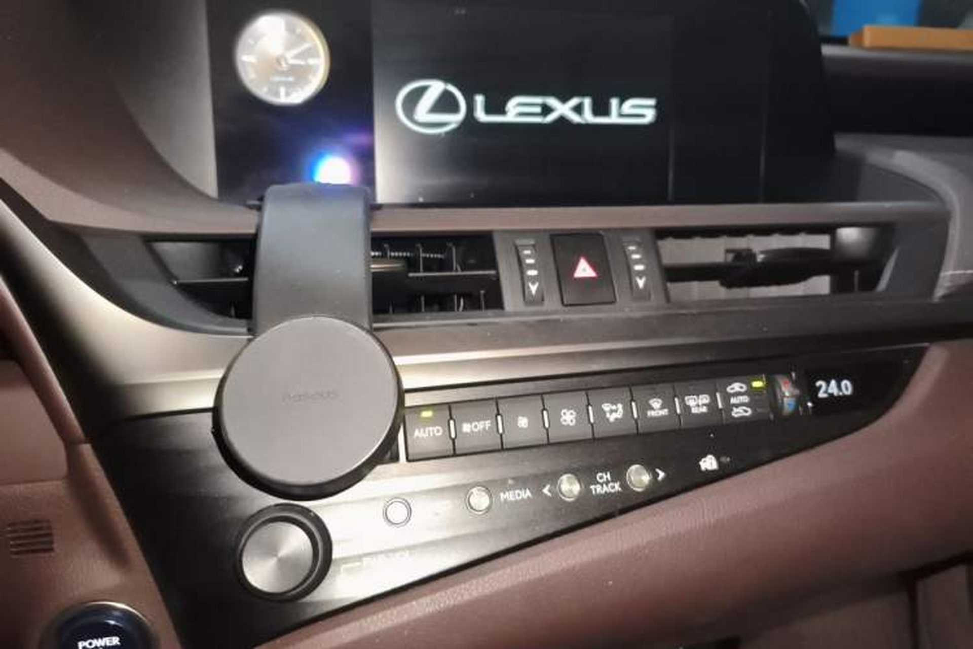 Used Lexus ES 2018 300h Premier Edition China VI Standard Audio And AC Panel