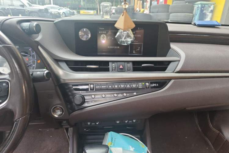 Used Lexus ES 2018 200 Luxury Edition China VI Audio And AC Panel
