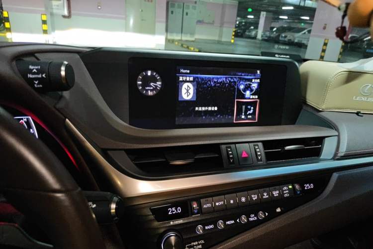 Used Lexus ES 2018 300h Premier Edition China V Standard Audio And AC Panel