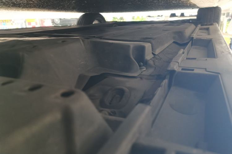 Used Lexus ES 2018 300h Premium Edition China VI Standard Chassis Front Right