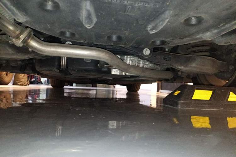 Used Lexus ES 2018 300h Premier Edition China VI Standard Chassis Rear