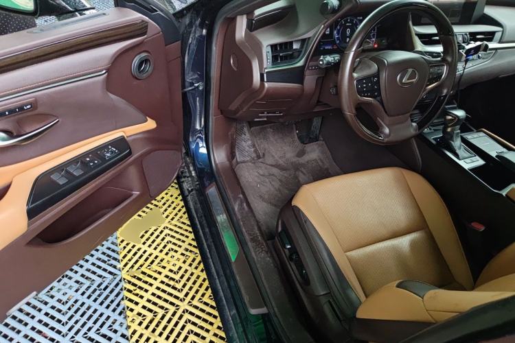 Used Lexus ES 2018 200 Luxury Edition China V Standard Driver Seat