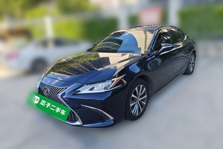 Used Lexus ES 2018 200 Excellence Edition China V Standard Guazi used car, China used car export, Used car for sale, Used cars, Cheapest cars for sale