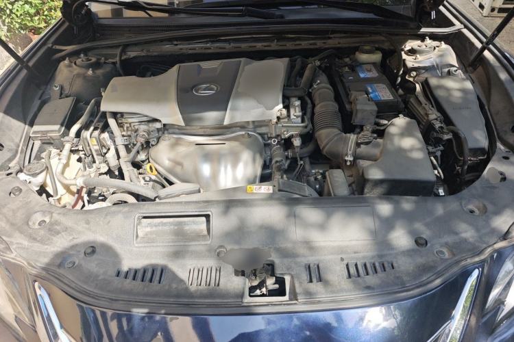 Used Lexus ES 2018 200 Excellence Edition China V Standard Engine Bay