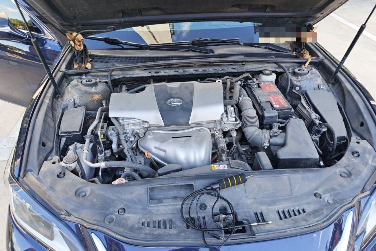 Used Lexus ES 2018 200 Excellence Edition China V Standard Engine Bay