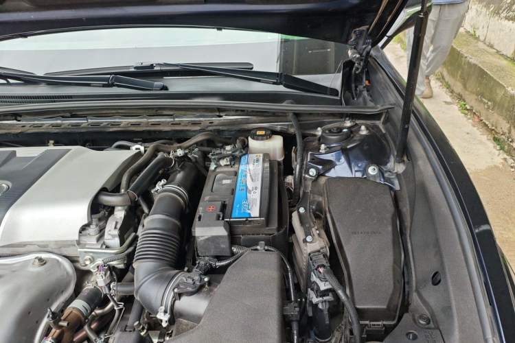 Used Lexus ES 2018 200 Luxury Edition China V Standard Engine Bay Left