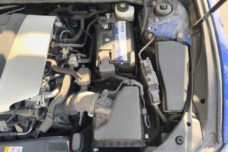 Used Lexus ES 2018 260 F SPORT China VI Engine Bay Left