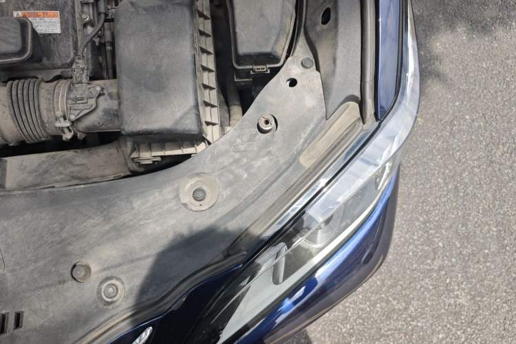 Used Lexus ES 2018 300h Premier Edition China VI Standard Engine Bay Left