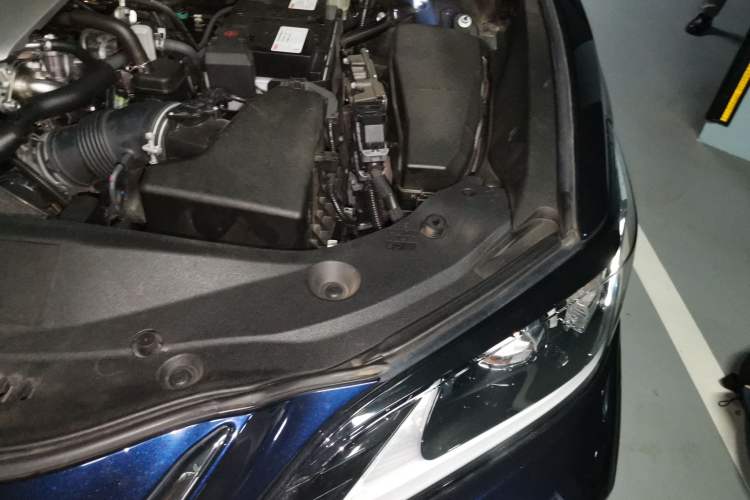 Used Lexus ES 2018 260 Excellence Edition China V Standard Engine Bay Left