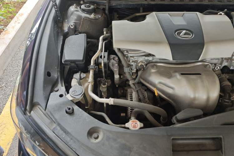 Used Lexus ES 2018 200 Excellence Edition China VI Standard Engine Bay Right