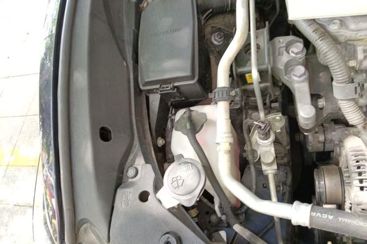 Used Lexus ES 2018 200 Excellence Edition China V Standard Engine Bay Right
