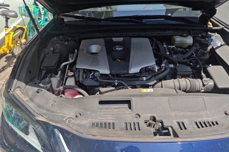 Used Lexus ES 2018 300h Premier Edition China V Standard Engine Bay Right