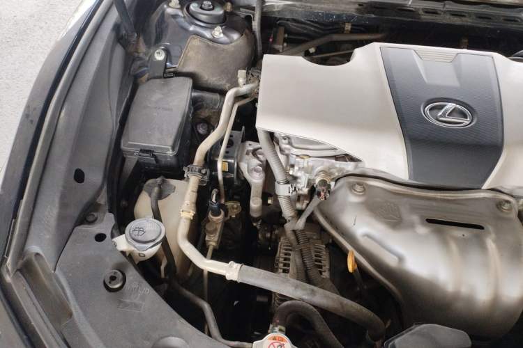 Used Lexus ES 2018 200 Luxury Edition China V Standard Engine Bay Right