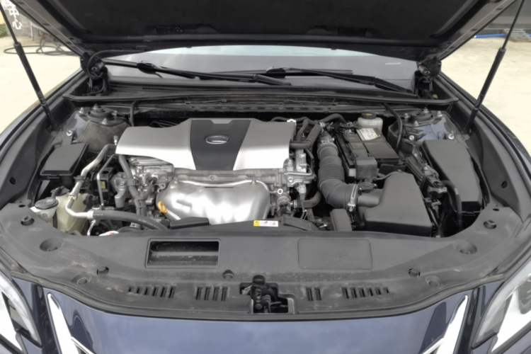 Used Lexus ES 2018 200 Excellence Edition China V Standard Engine Bay